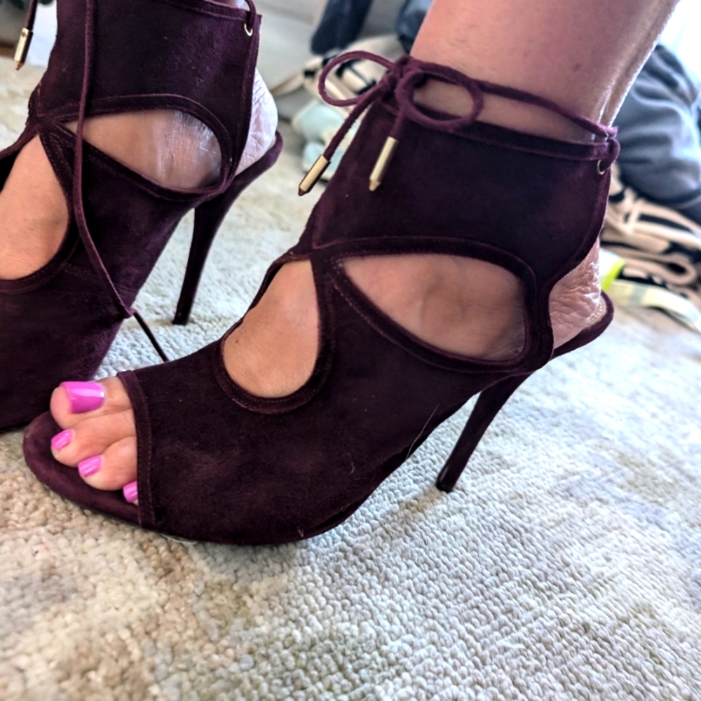 Aquazurra plum suede heels